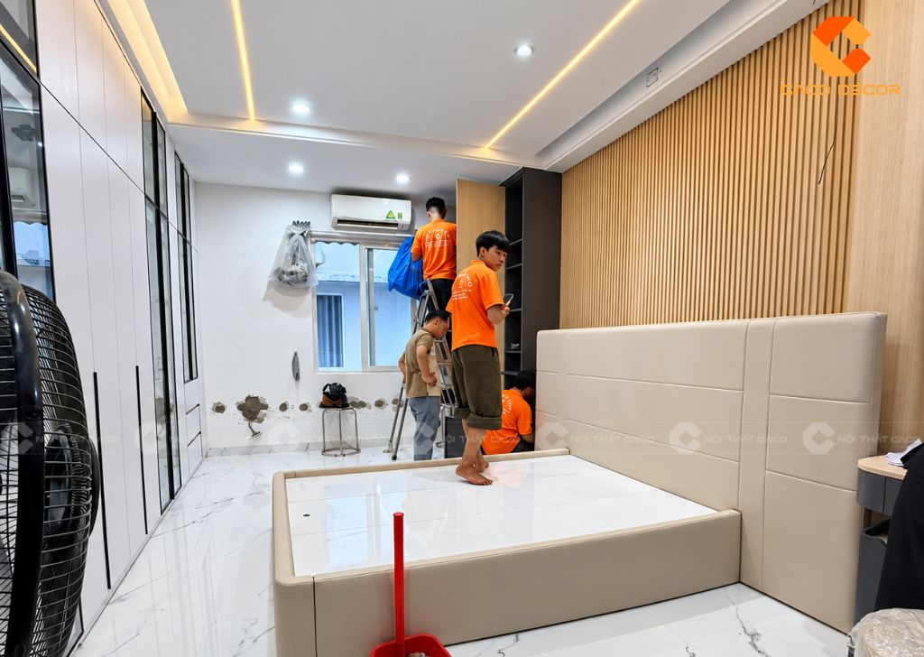 Đội ngũ thợ CaCo lắp đặt tại công trình