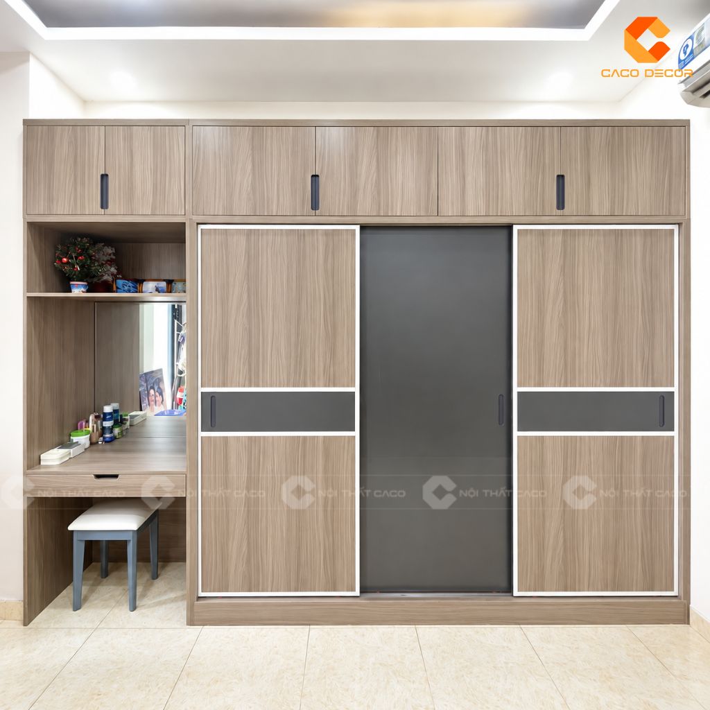 Tủ quần áo cửa lùa kết hợp bàn trang điểm tại nhà chị Trang Tân Phú