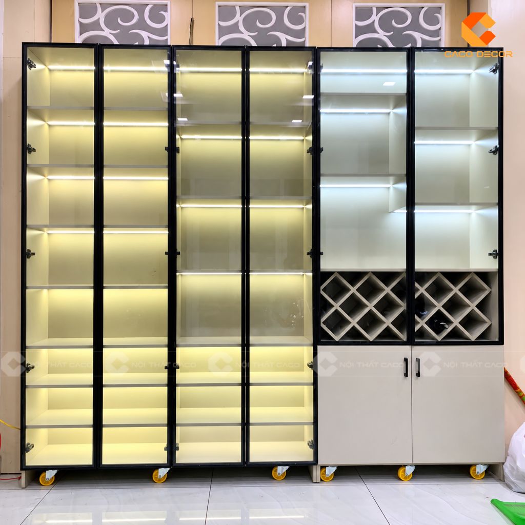 Hệ tủ trưng bày đèn LED cánh kính khung nhôm đen tại phường Tây Thạnh