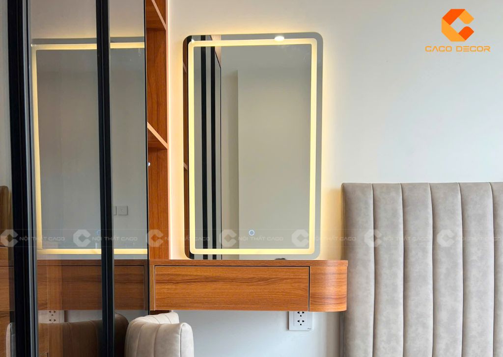 Hình chụp thực tế bàn trang điểm treo tại nhà khách