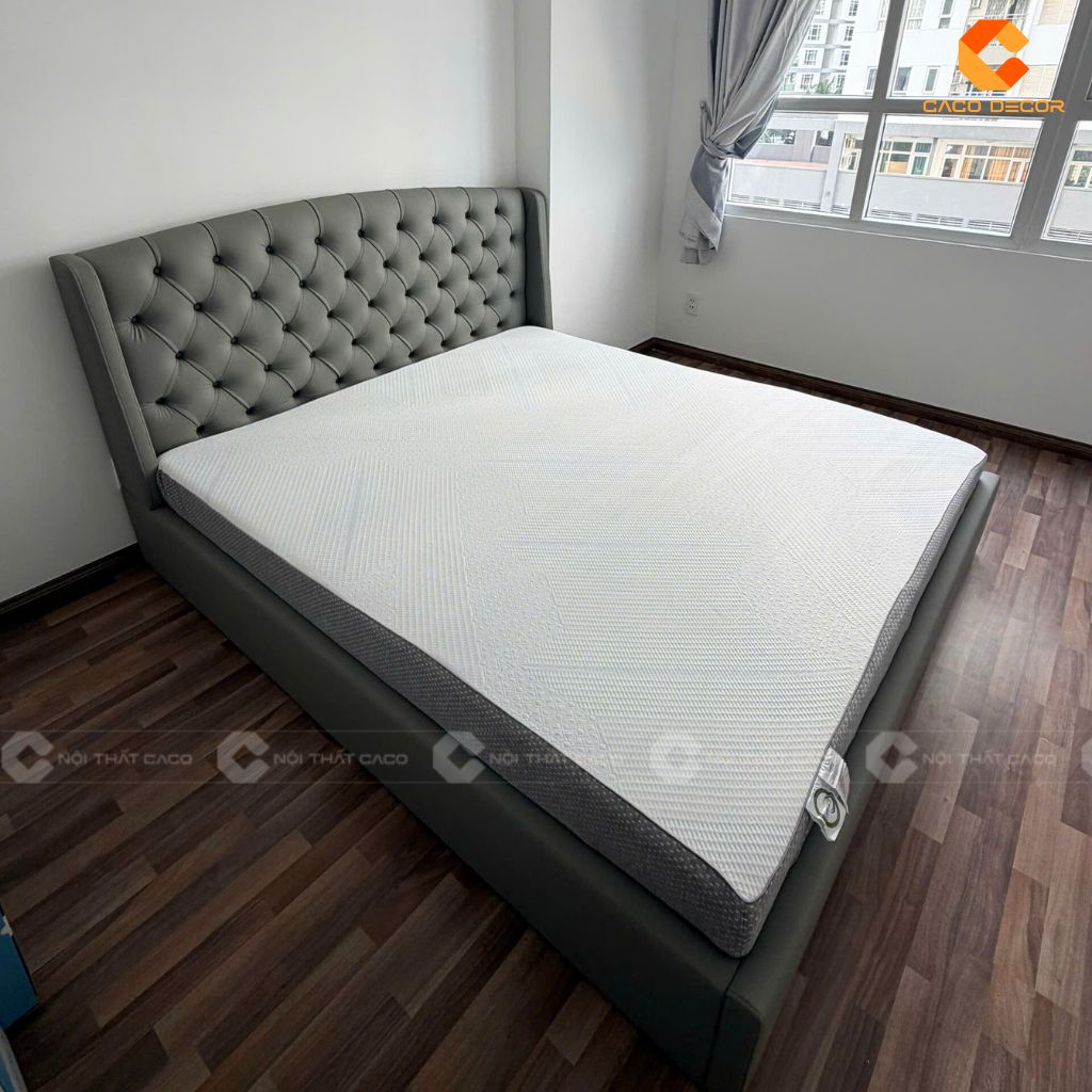 Ảnh chụp thực tế giường ngủ bọc nệm xám