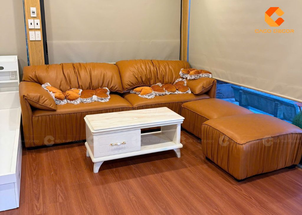 Hình chụp bộ sofa kèm bàn trà tại nhà khách