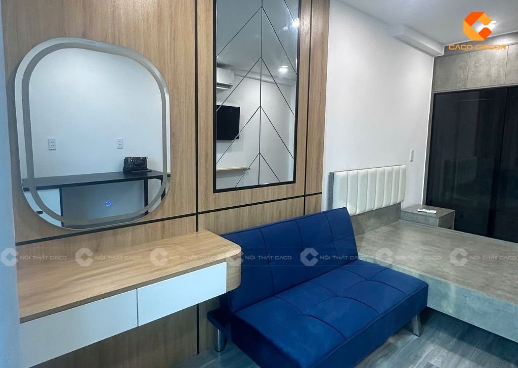 Hình thực tế bàn trang điểm treo kèm vách ốp tường