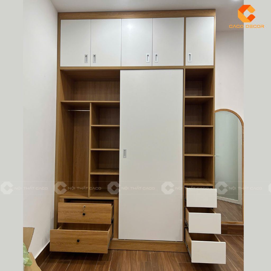 Ảnh chụp tủ quần áo cửa lùa bàn giao nhà anh Tú