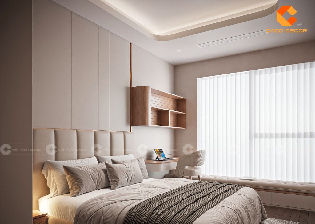 Bàn làm việc được bố trí ngay bên cạnh giường ngủ