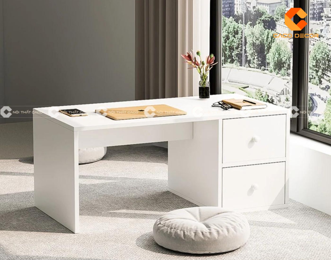 Mẫu bàn làm việc ngồi bệt được thiết kế hình chữ nhật