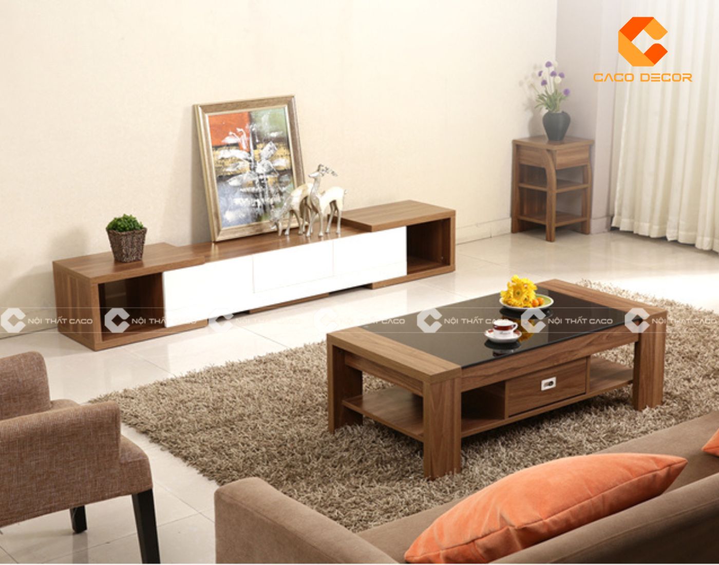 Bàn trà hình chữ nhật ở phòng khách các gia đình Việt