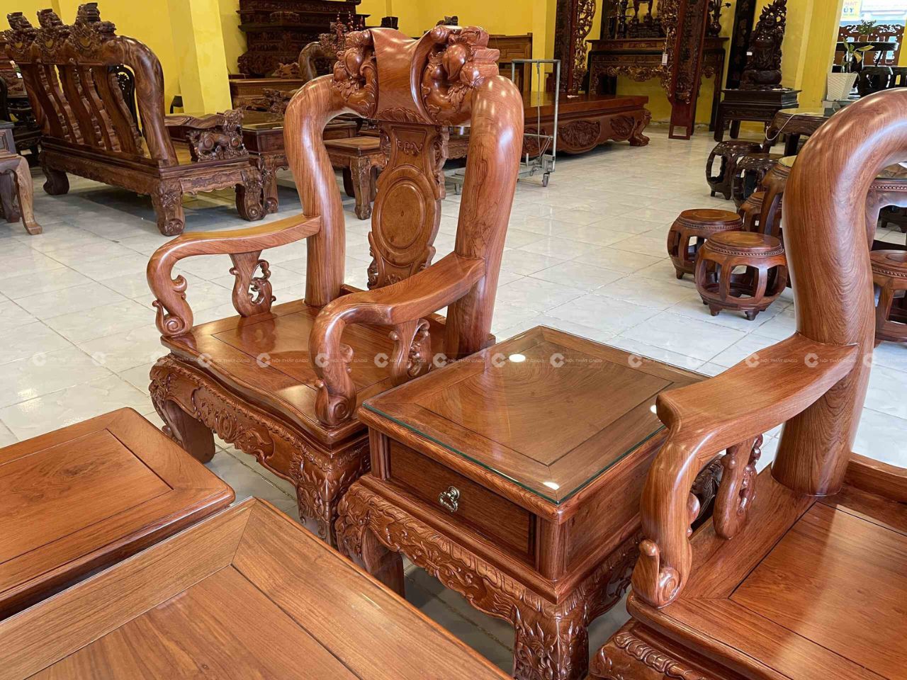 Bộ salon gỗ tự nhiên quý phái sang trọng 