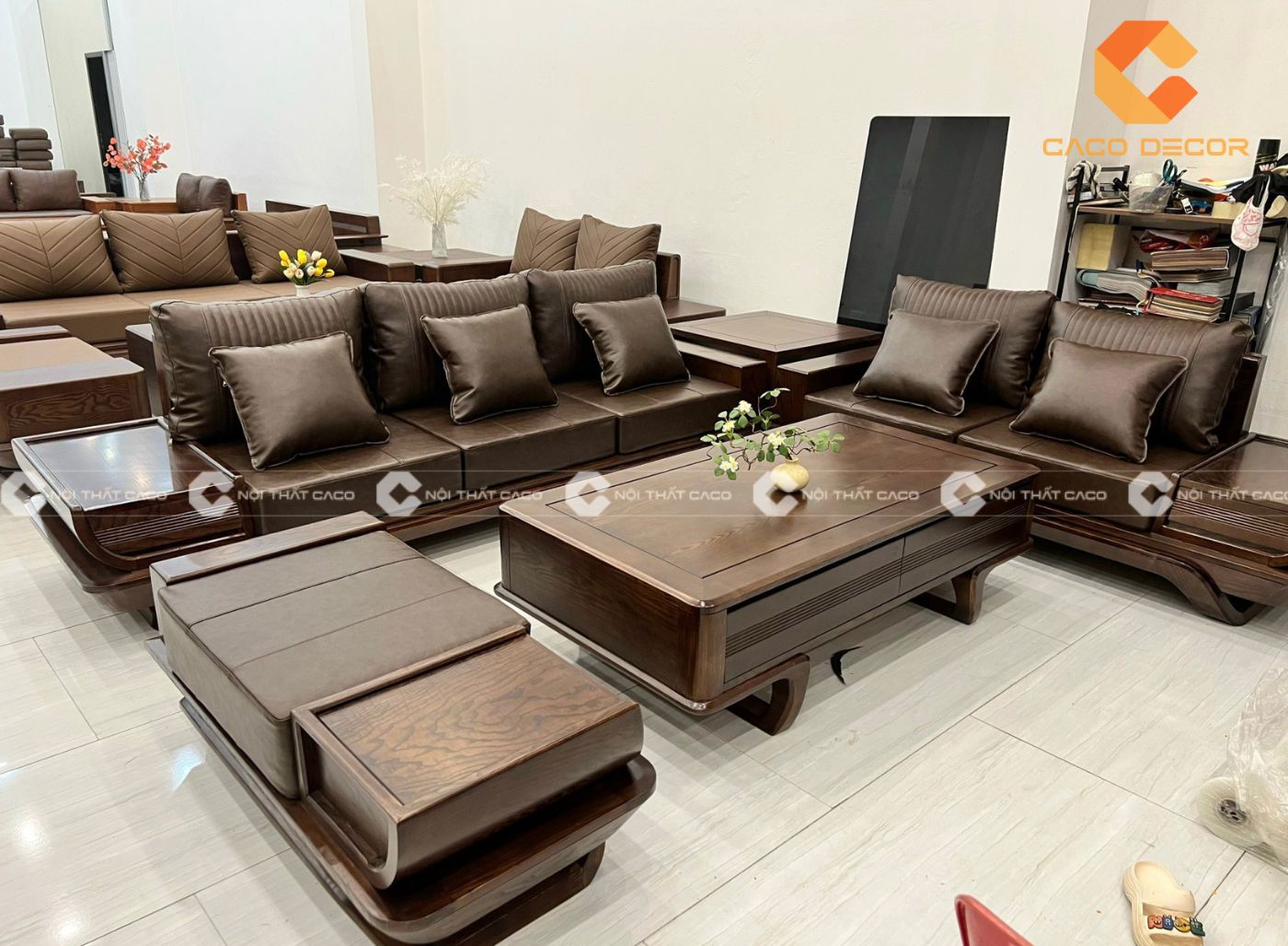 Vì sao nên chọn mẫu sofa gỗ đẹp cho nội thất phòng khách? 9