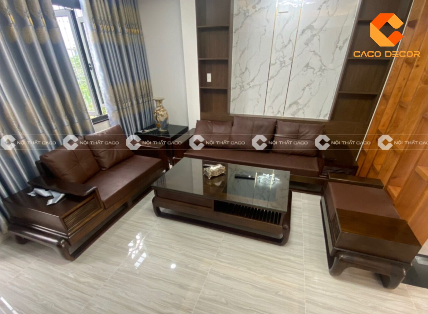 Mẫu sofa gỗ mun thiết kế phong cách hiện đại, tối giản