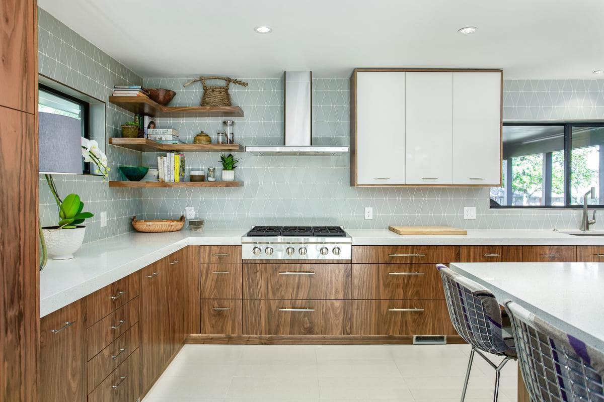 Tủ bếp treo tường - ý tưởng thiết kế tối ưu diện tích bếp 1