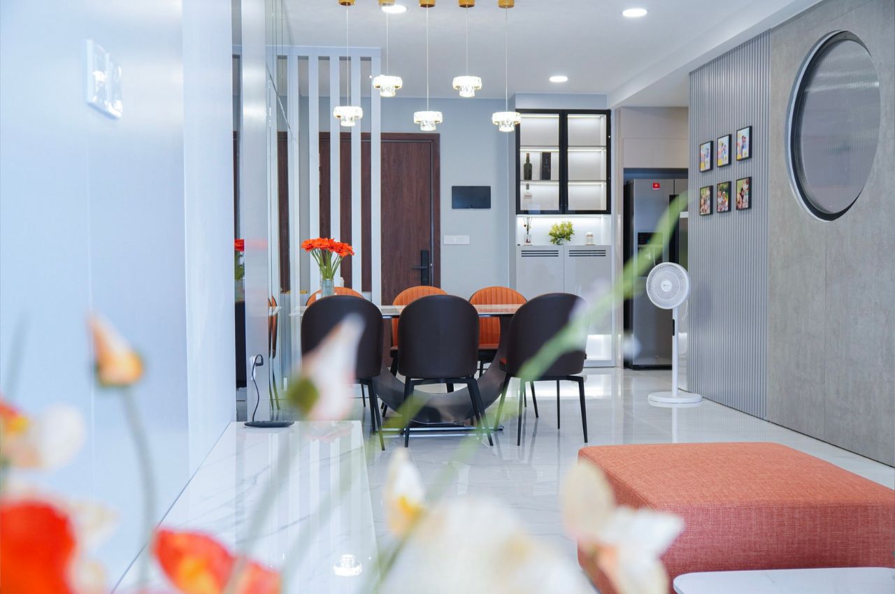 Vách ngăn phòng khách và phòng bếp bằng nhựa