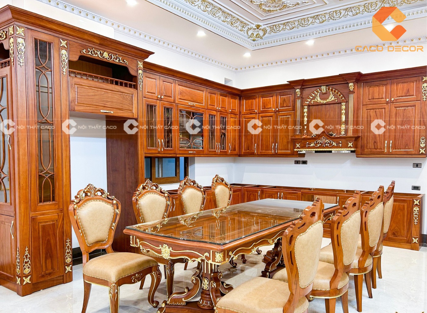 Tủ bếp gỗ sồi Mỹ với bộ khung có độ bền chắc