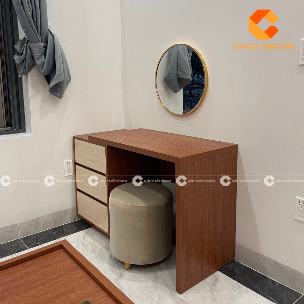 Mẫu 04 bàn trang điểm thực tế tại xưởng sản xuất nội thất gỗ công nghiệp CaCo