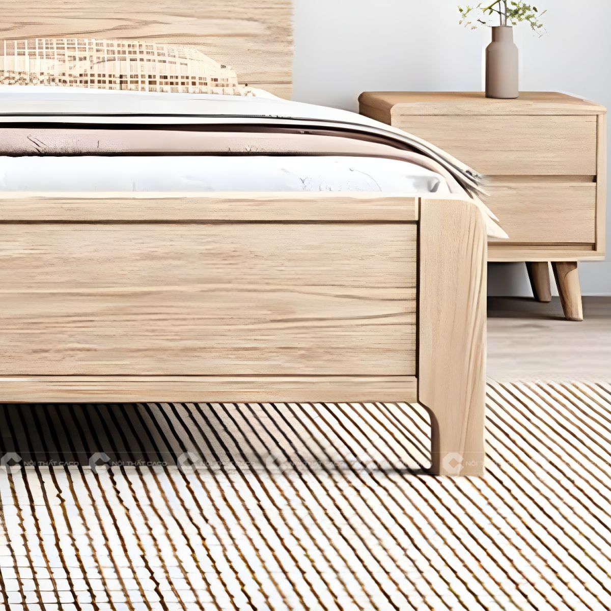 Giường ngủ gỗ tự nhiên chân thấp hiện đại
